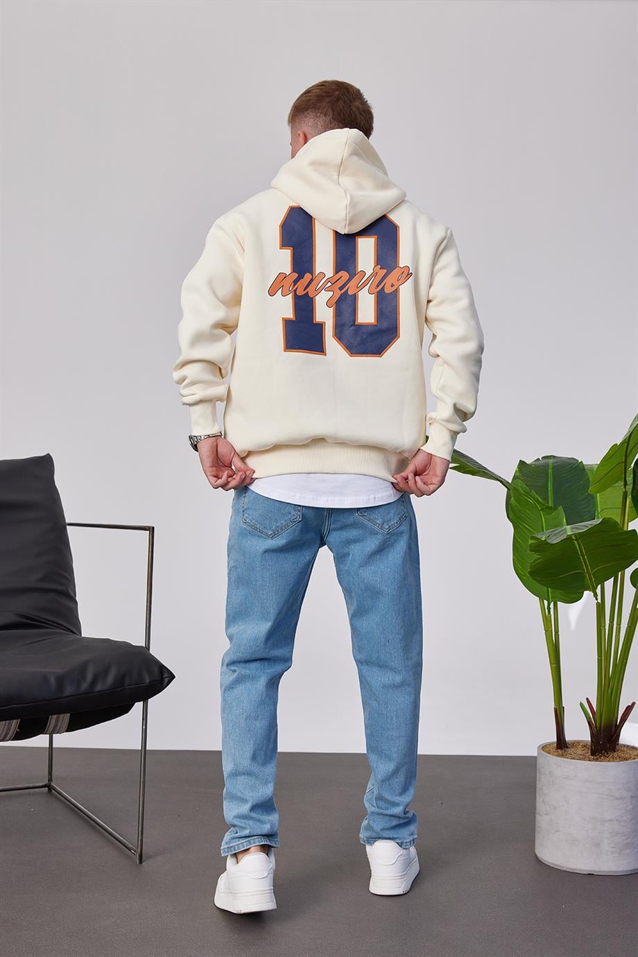 L Harf Baskılı Kırık Beyaz Kapüşonlu Sweatshirt