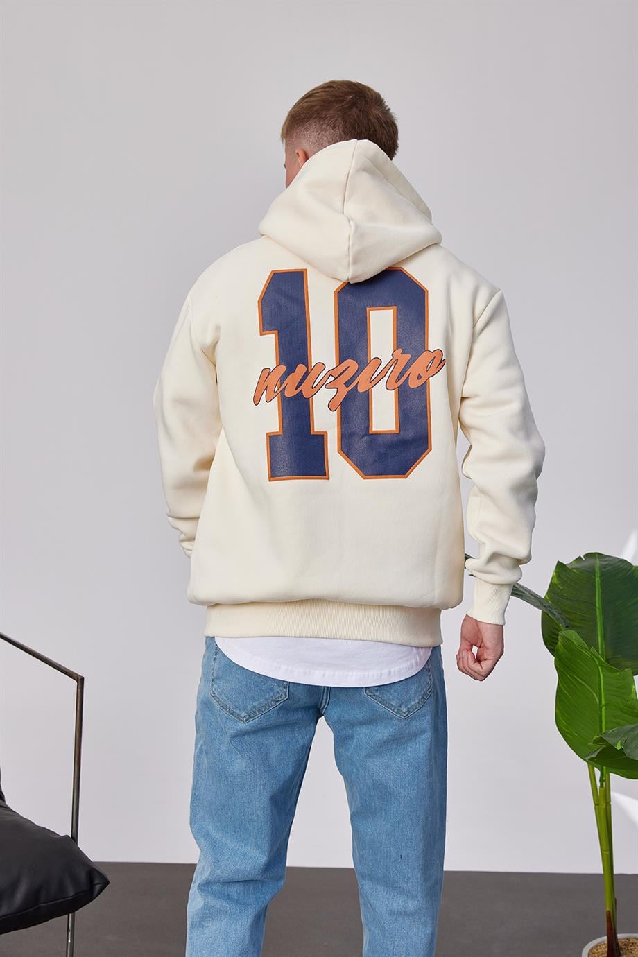 L Harf Baskılı Kırık Beyaz Kapüşonlu Sweatshirt