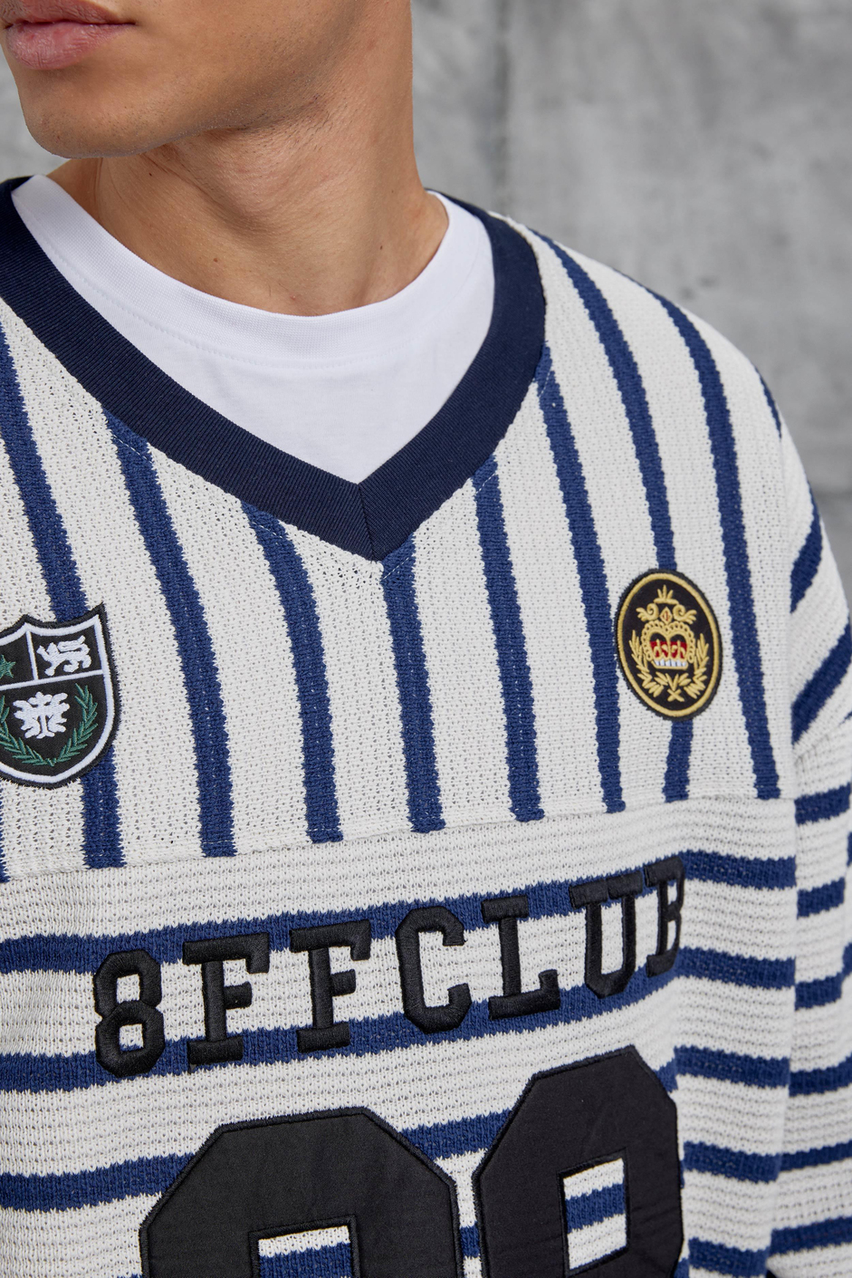 Lacivert ÇİZGİLİ V YAKA SWEATSHİRT