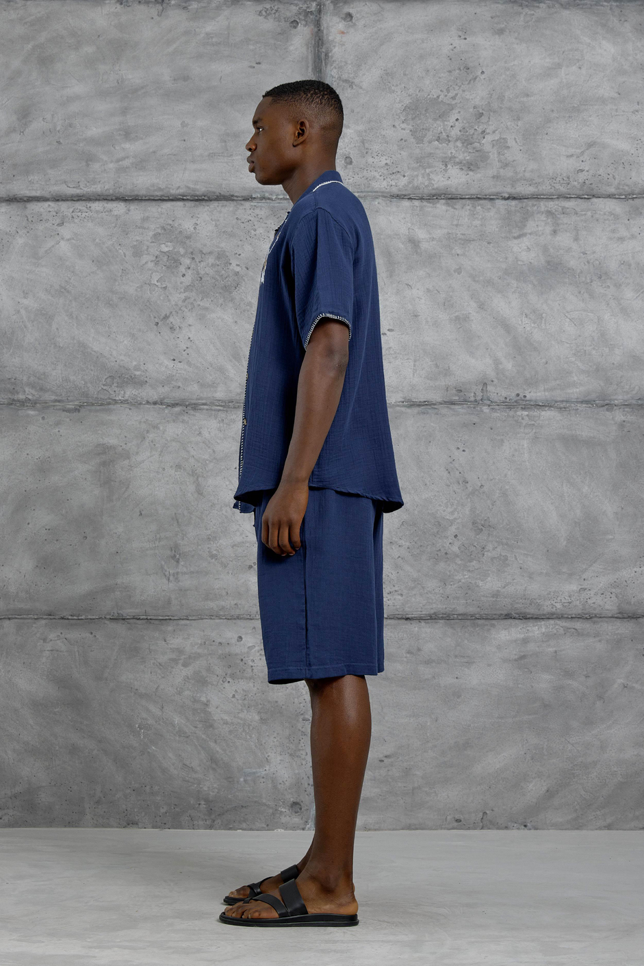 Lacivert Oversize Yaprak Nakışlı Kısa Kollu Gömlek