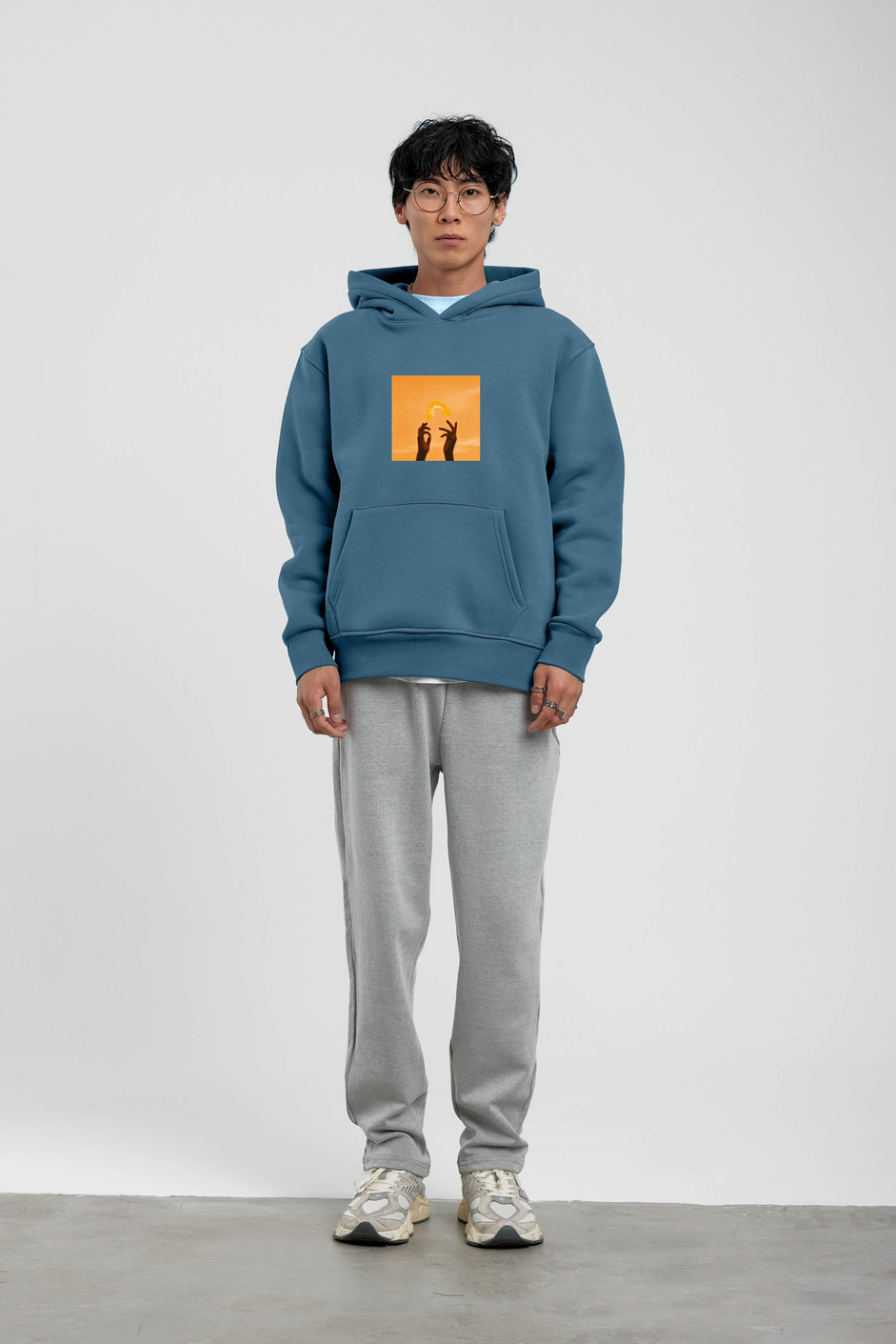 Mavi El Baskılı Kapüşonlu Sweatshirt