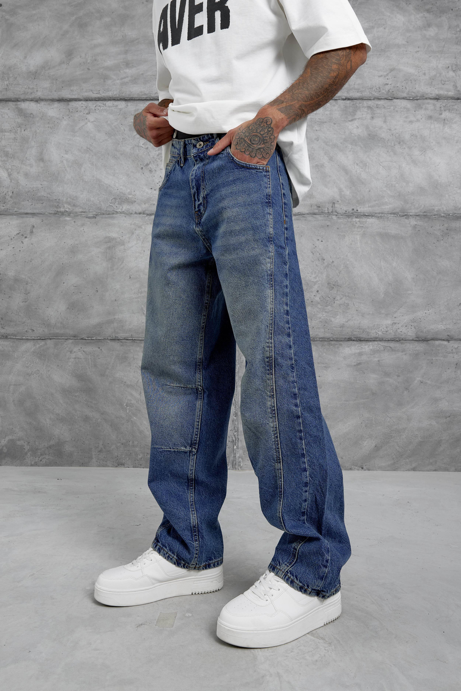 Mavi Eskitme Ve Taşlamalı Relax Baggy Jean