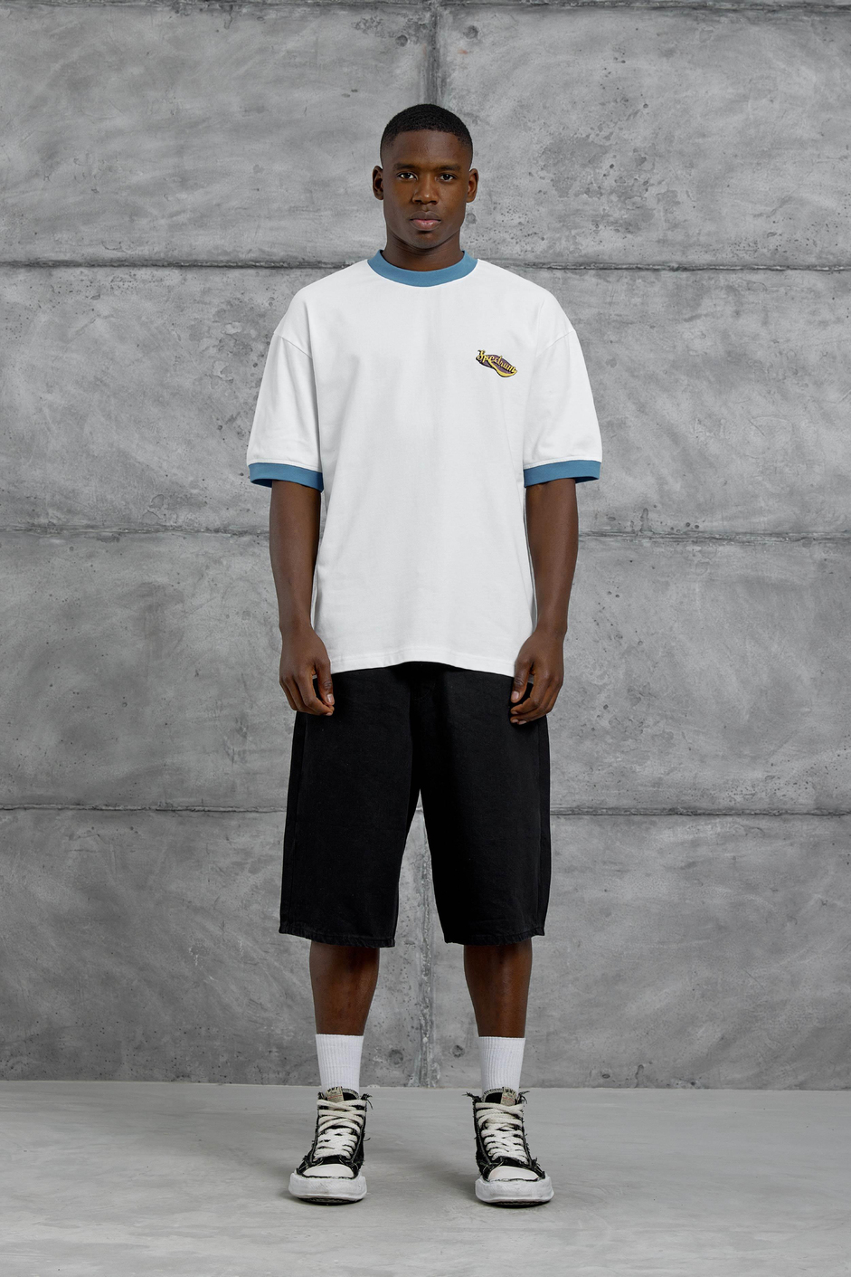 Mavi Yakalı Spectrum Yazılı Oversize Tshirt