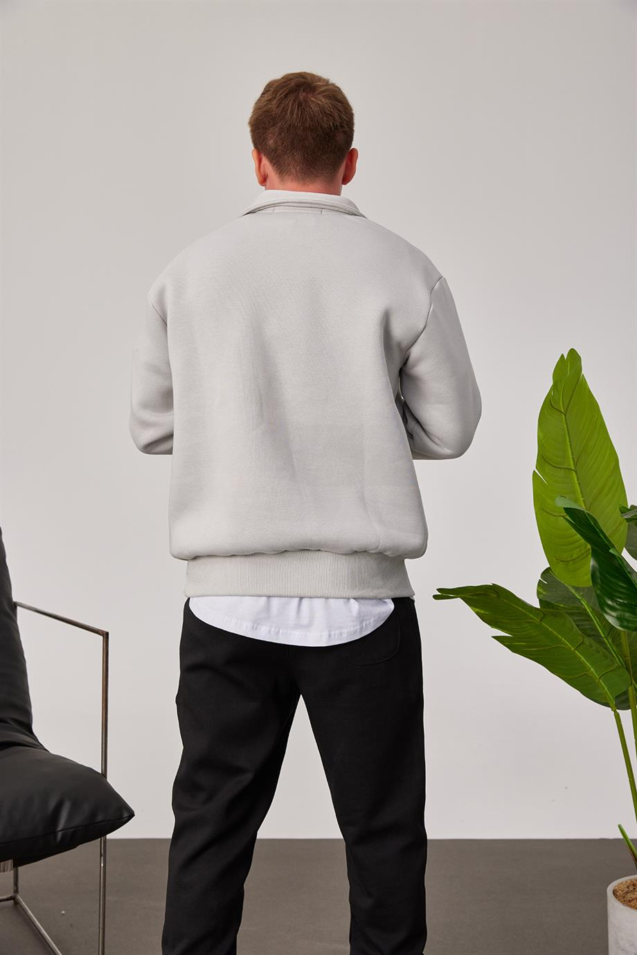Mbaye Yakası Fermuarlı Gri Sweatshirt