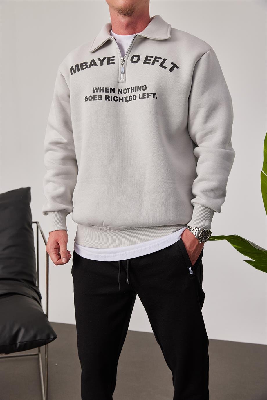 Mbaye Yakası Fermuarlı Gri Sweatshirt