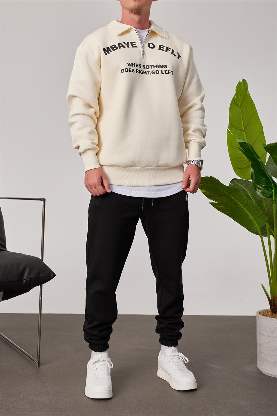 Mbaye Yakası Fermuarlı Krem Sweatshirt