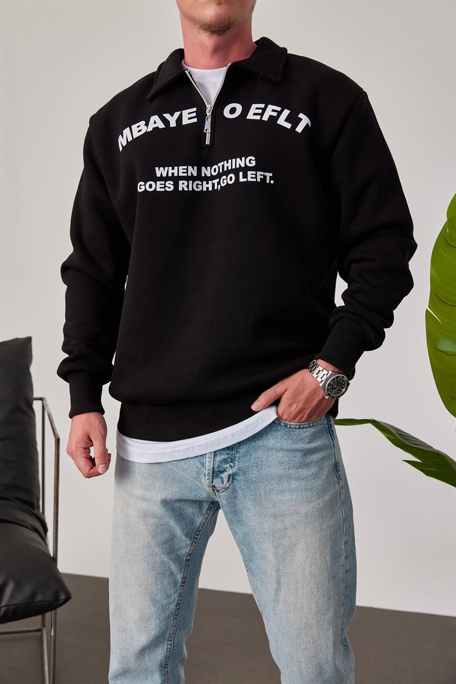 Mbaye Yakası Fermuarlı Siyah Sweatshirt