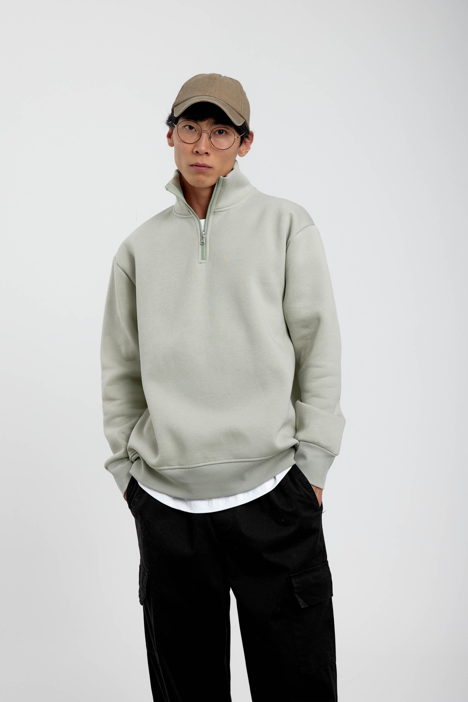 Mint Yeşili Yakası Fermuarlı Basic Şardonlu Sweatshirt
