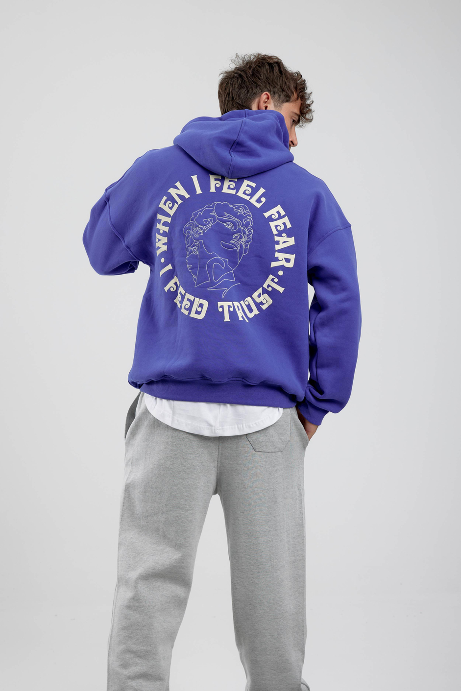 Nakışlı Heykel Baskılı Mor Kapüşonlu Sweatshirt