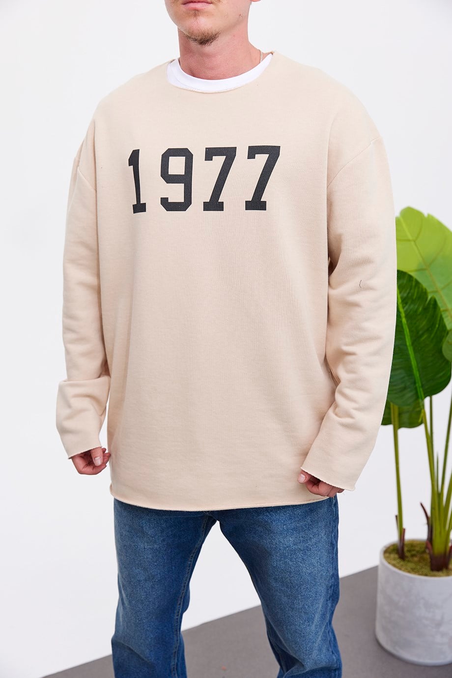 Nomarc 1977 Baskılı Krem Sweatshirt