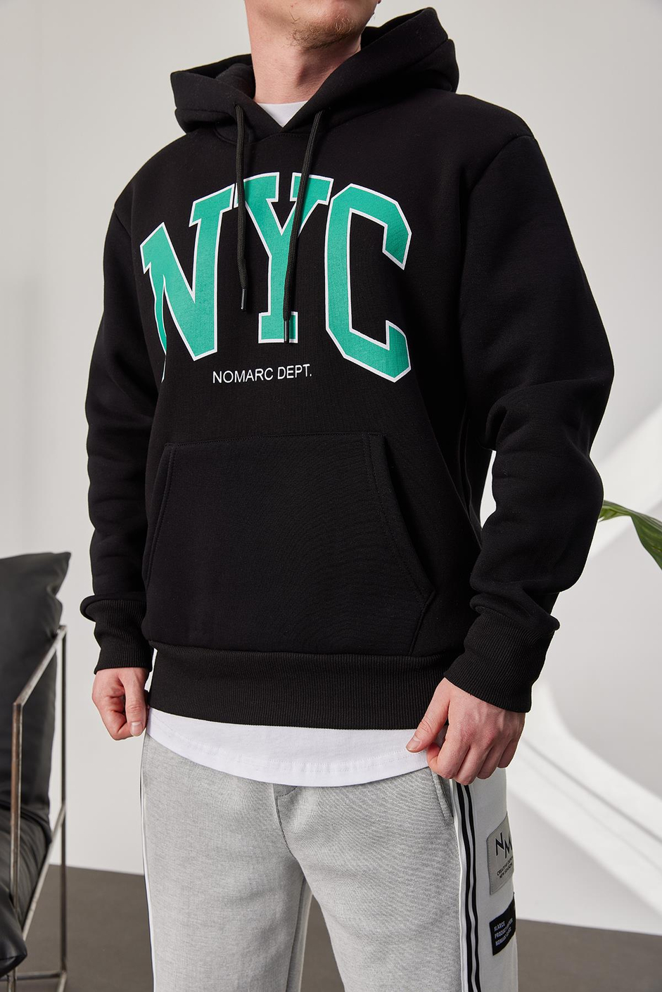NYC Baskılı Siyah Kapüşonlu Sweatshirt