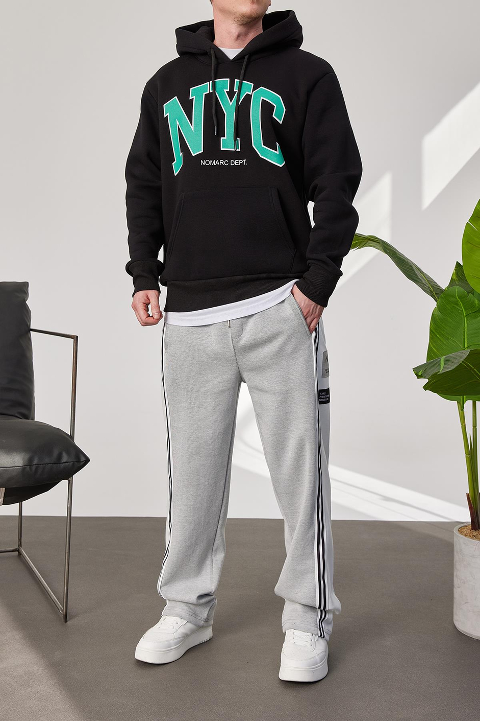 NYC Baskılı Siyah Kapüşonlu Sweatshirt