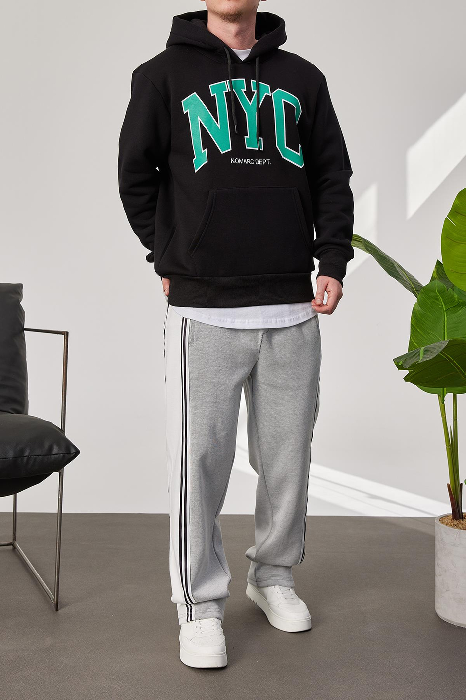 NYC Baskılı Siyah Kapüşonlu Sweatshirt