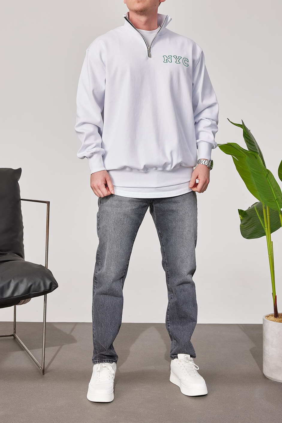 NYC Yakası Fermuarlı Beyaz Sweatshirt