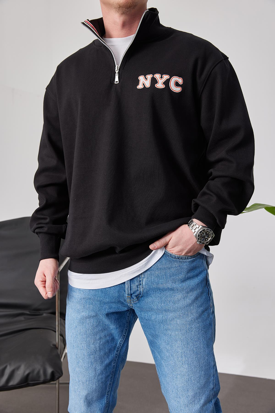 NYC Yakası Fermuarlı Siyah Sweatshirt