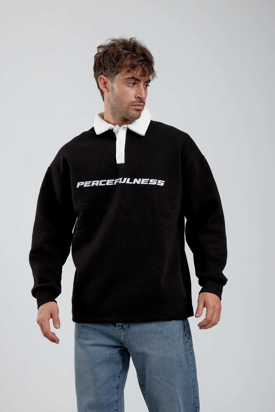 Peacefulness Yazılı Yakalı Siyah Sweatshirt