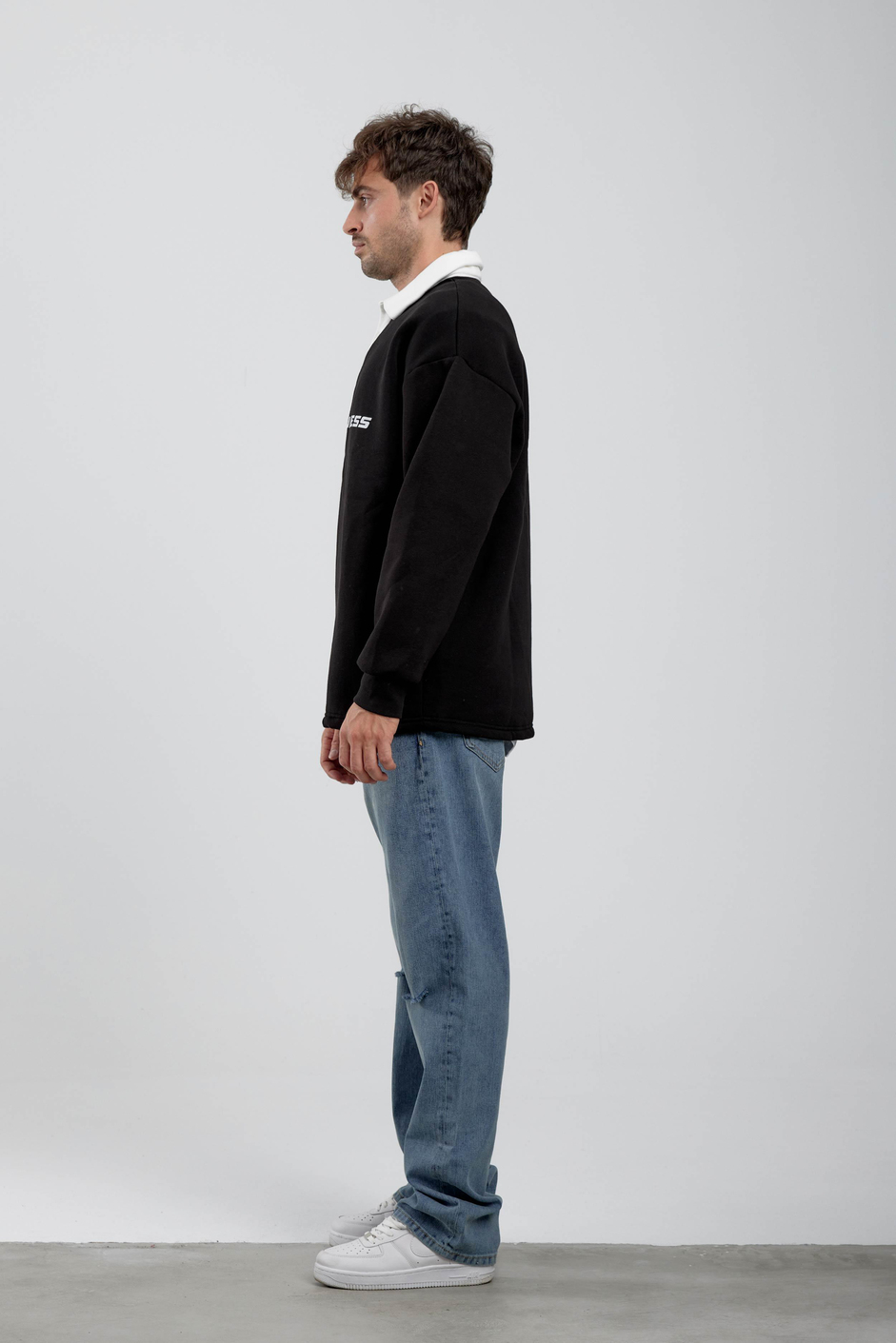 Peacefulness Yazılı Yakalı Siyah Sweatshirt