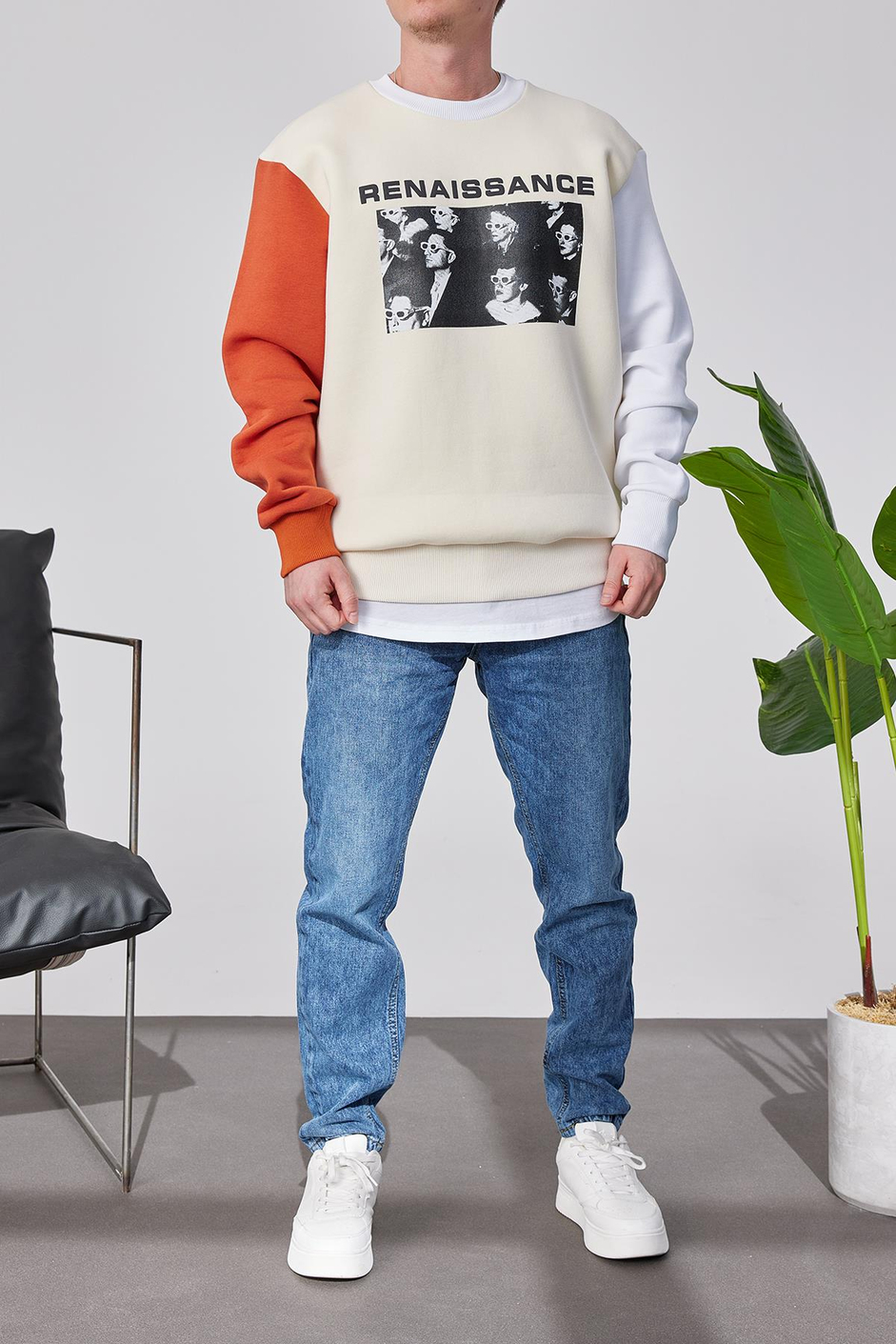 Renaissance Krem Sweatshirt