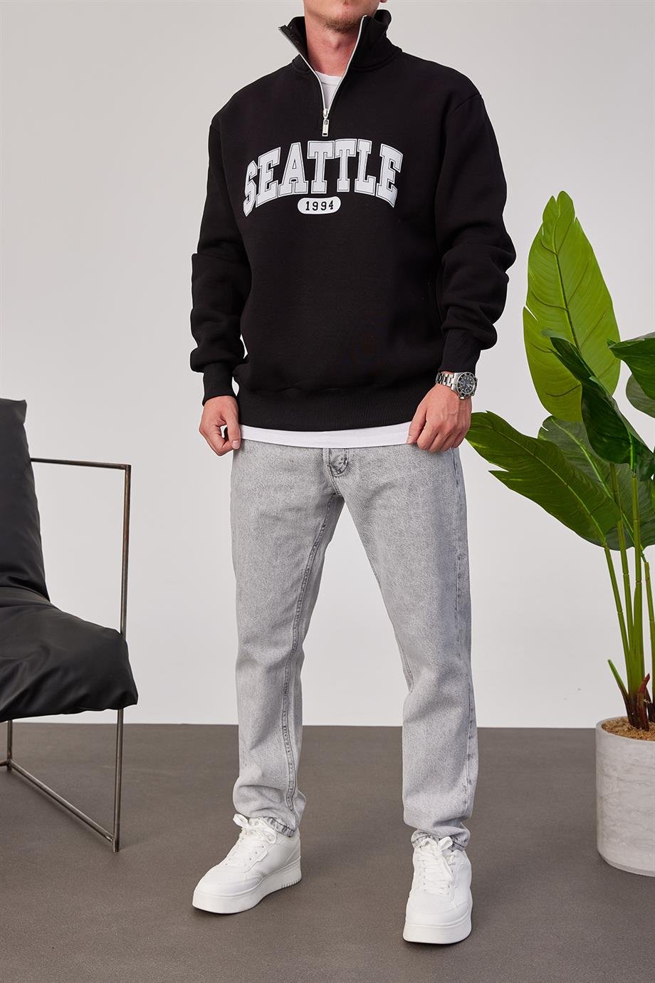Seattle Yakası Fermuarlı Siyah Sweatshirt