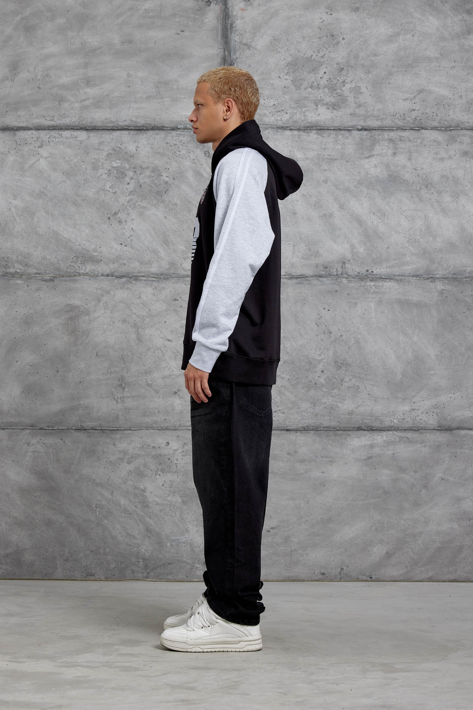 Siyah 08 BASKILI OVERSİZE KAPUSONLU SWEATSHIRT