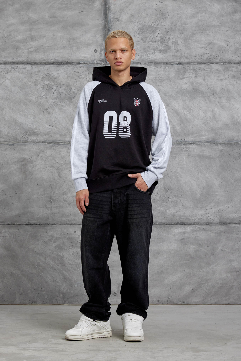 Siyah 08 BASKILI OVERSİZE KAPUSONLU SWEATSHIRT