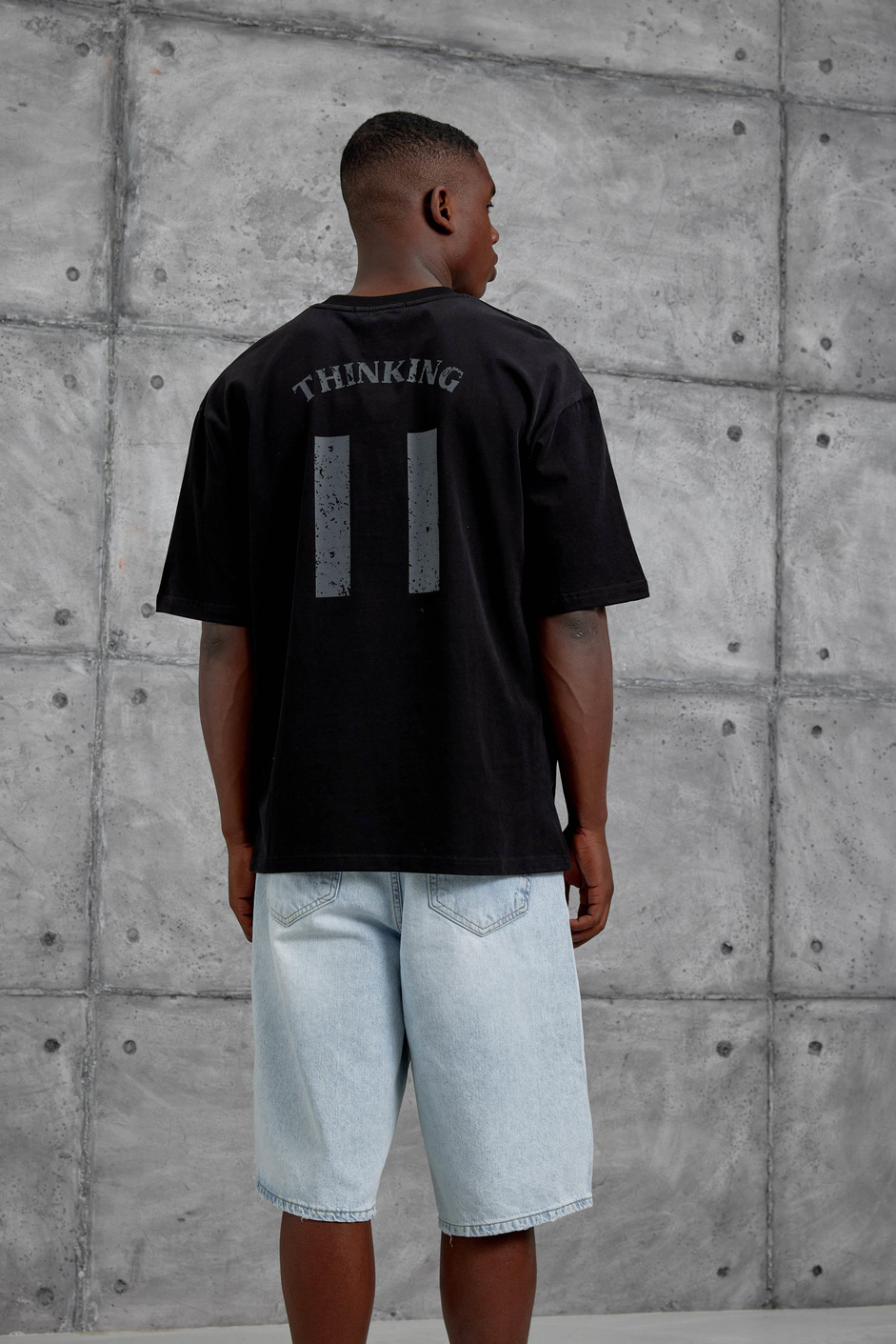 Siyah 11 Thinking Baskılı Oversize Tshirt