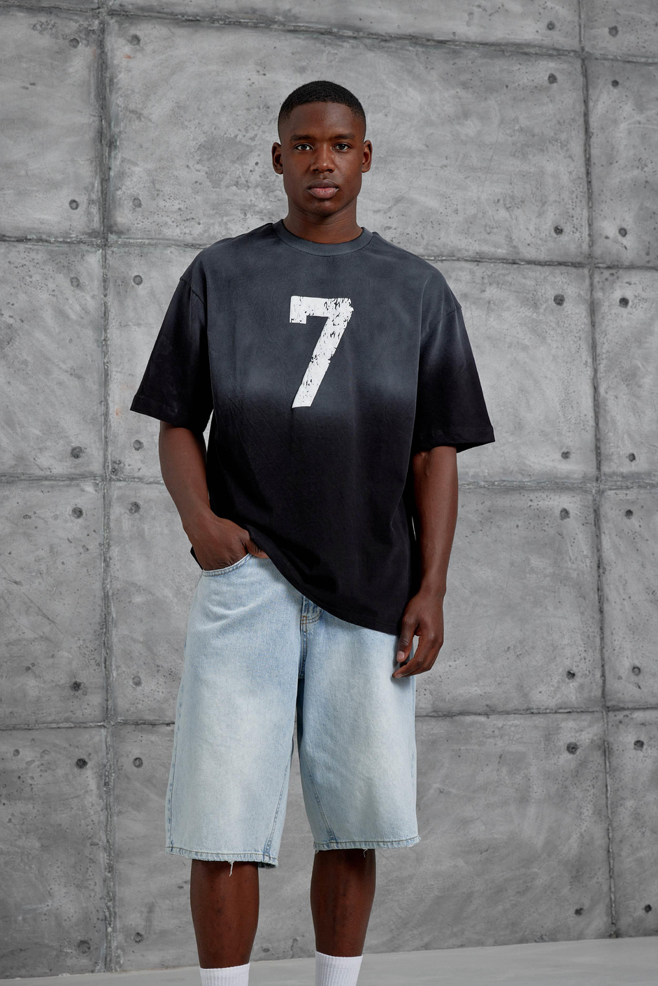 Siyah 7 Numara Oversize Tshirt