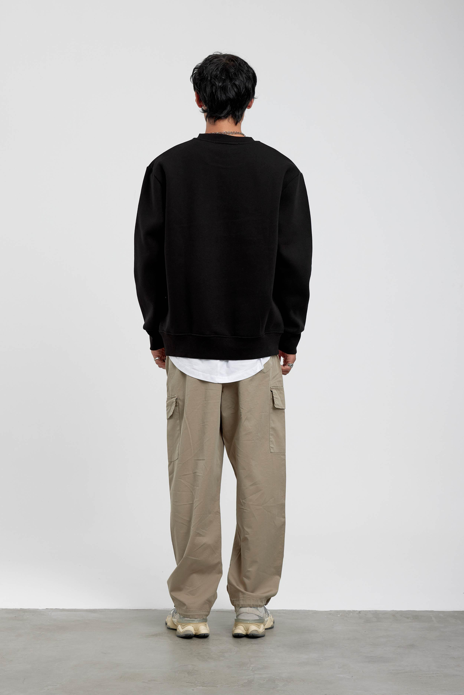 Siyah Bisiklet Yaka Basic Şardonlu Sweatshirt