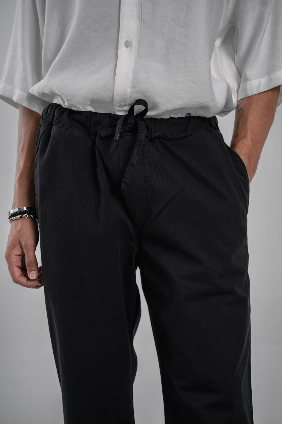 Siyah Bol Kesim Gabardin Pantolon