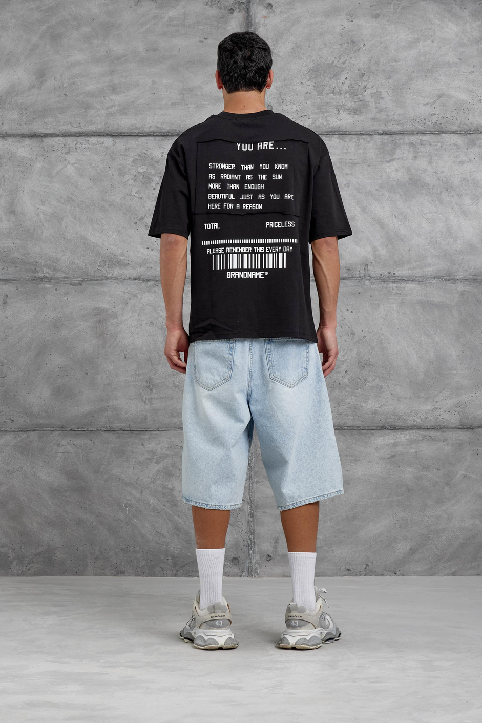 Siyah Brand Etiketli Oversize Tshirt
