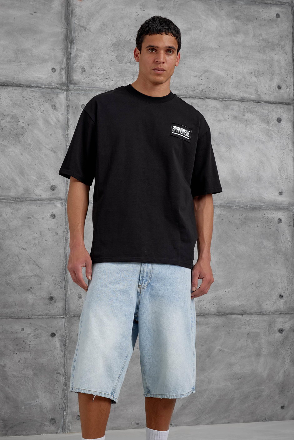 Siyah Brand Etiketli Oversize Tshirt