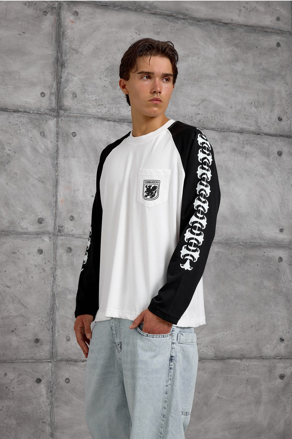 Siyah CEPLİ OVERSIZE SWEATSHIRT