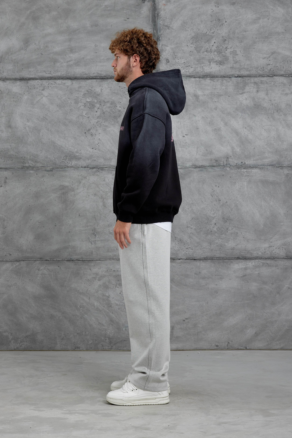 Siyah Esent Püskürtme Detaylı Oversize Sweatshirt