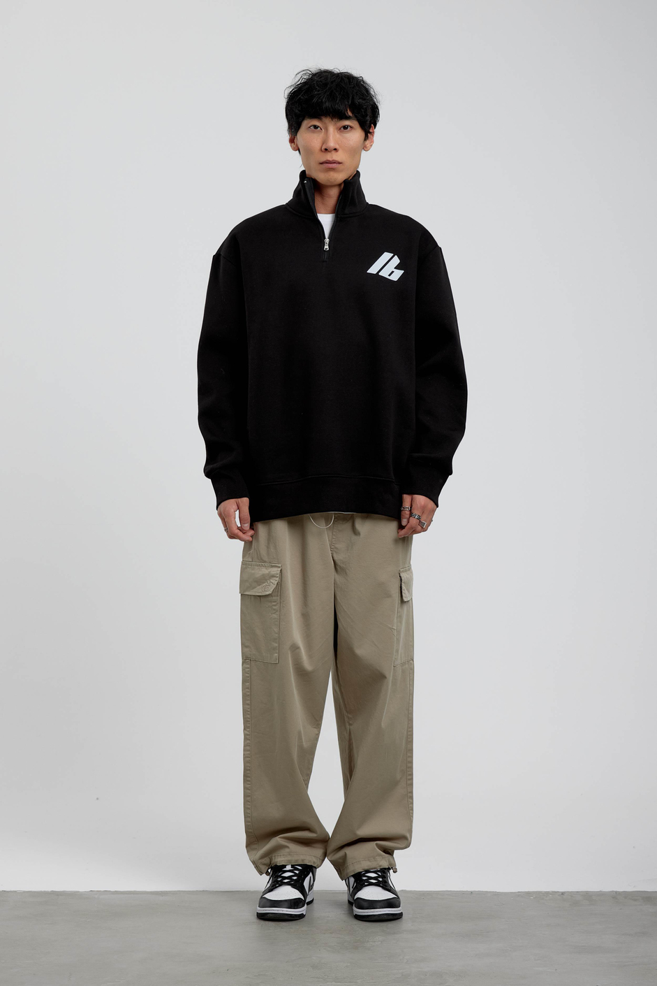 Siyah Good Yazılı Yarım Fermuarlı Sweatshirt