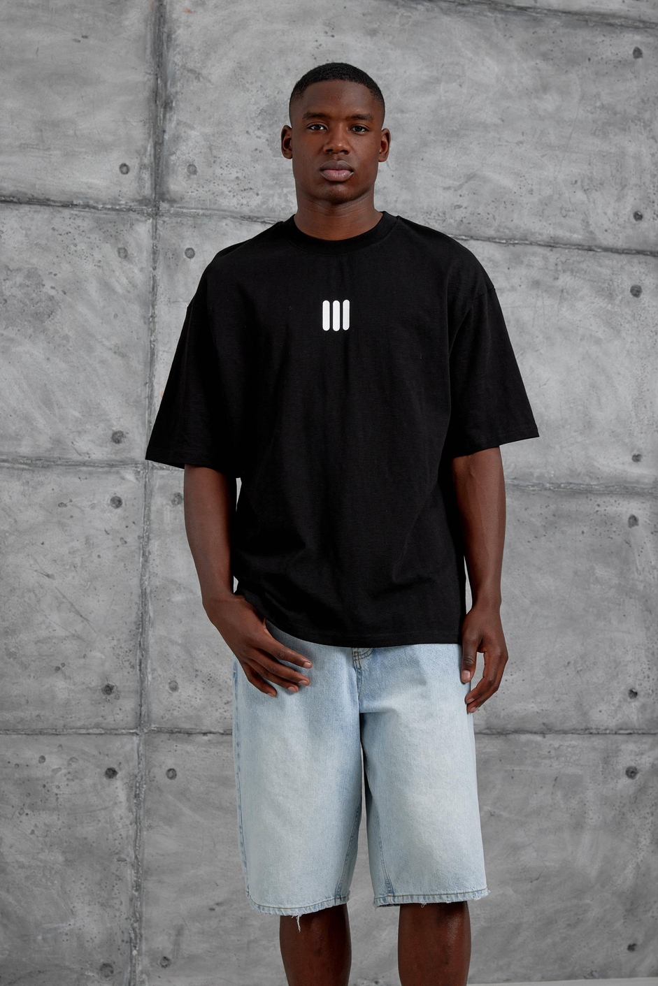Siyah III Baskılı Flamlı Kumaş Oversize Tshirt
