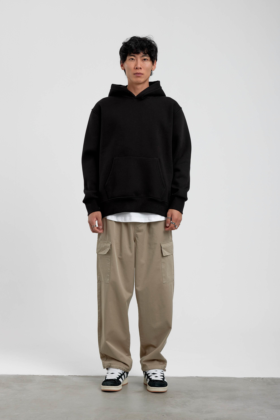 Siyah Kapüşonlu Basic Şardonlu Sweatshirt