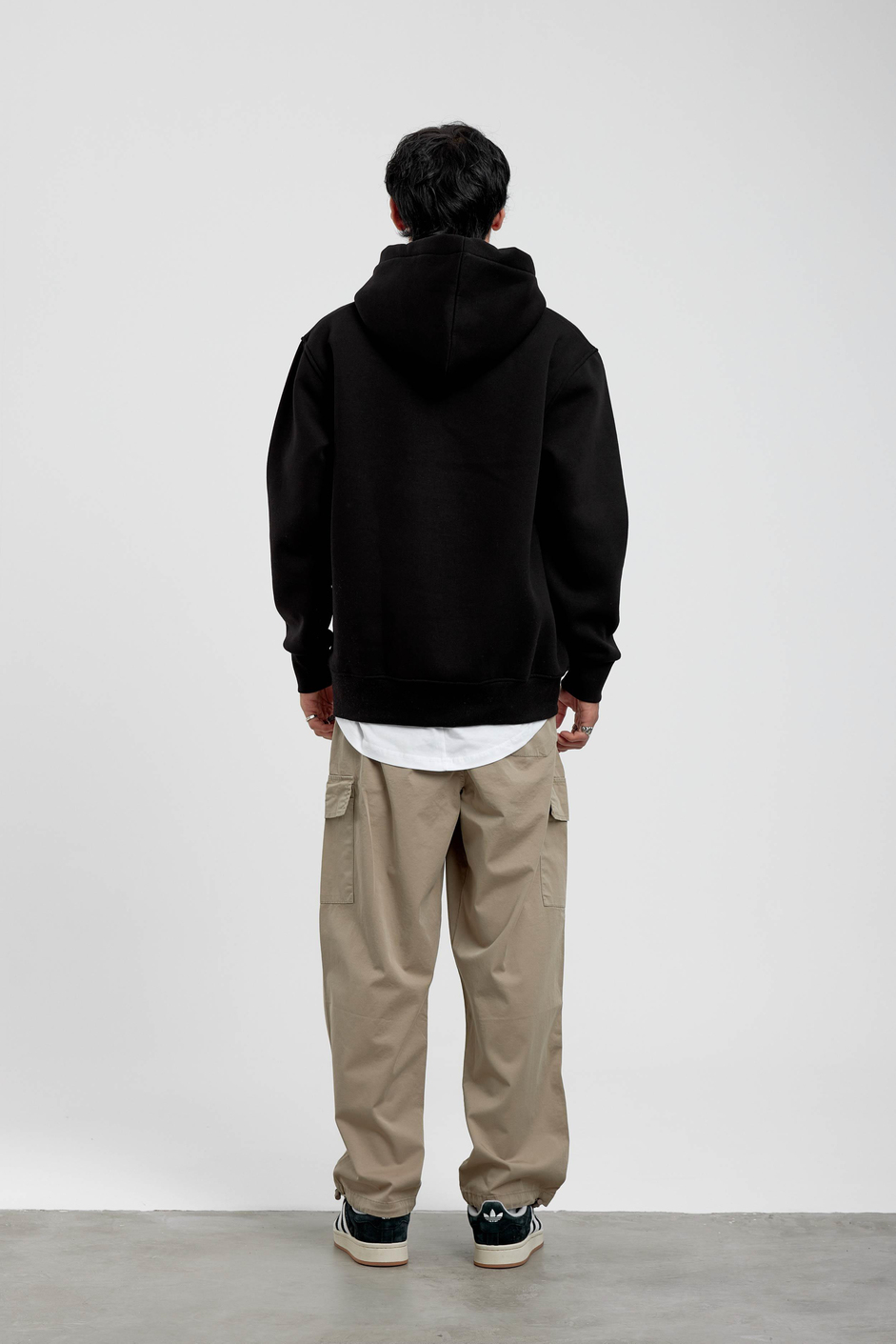 Siyah Kapüşonlu Basic Şardonlu Sweatshirt