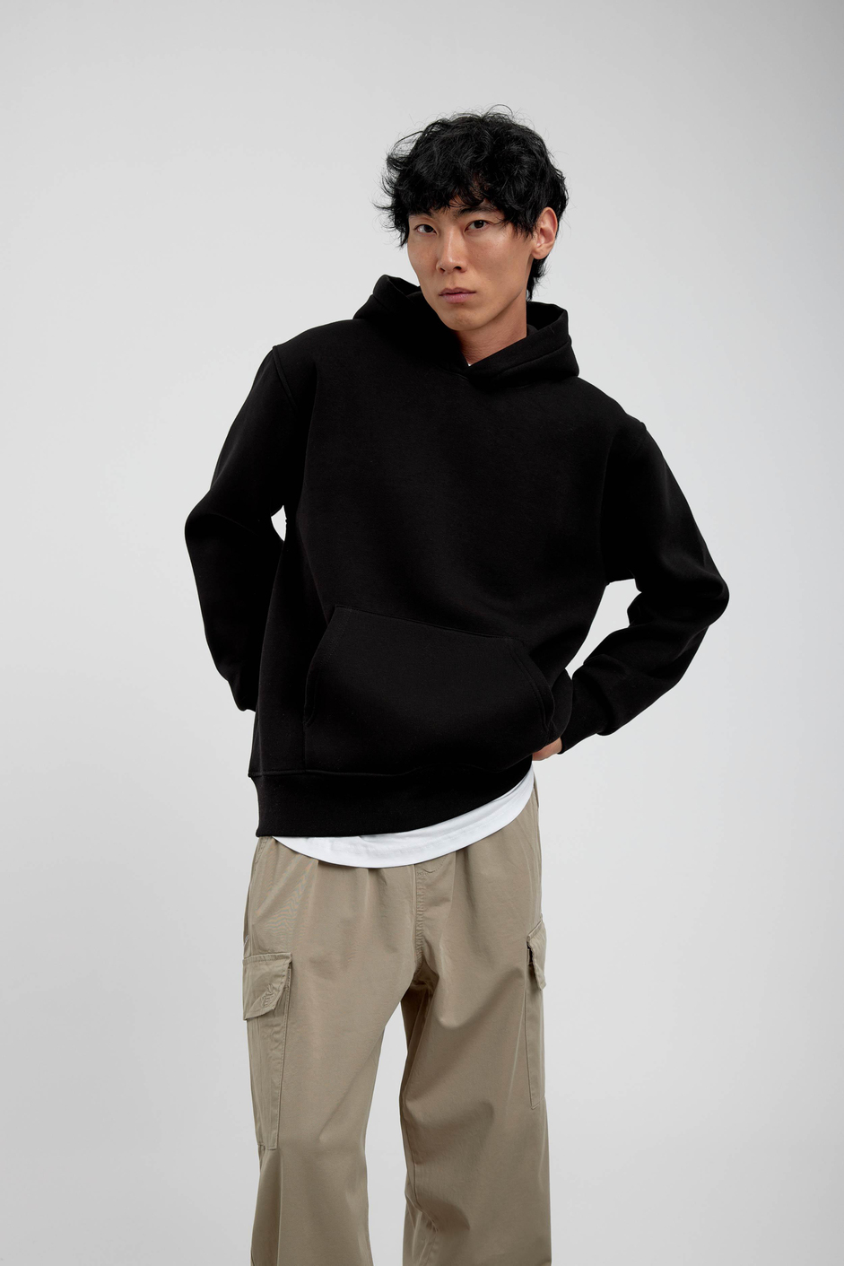Siyah Kapüşonlu Basic Şardonlu Sweatshirt