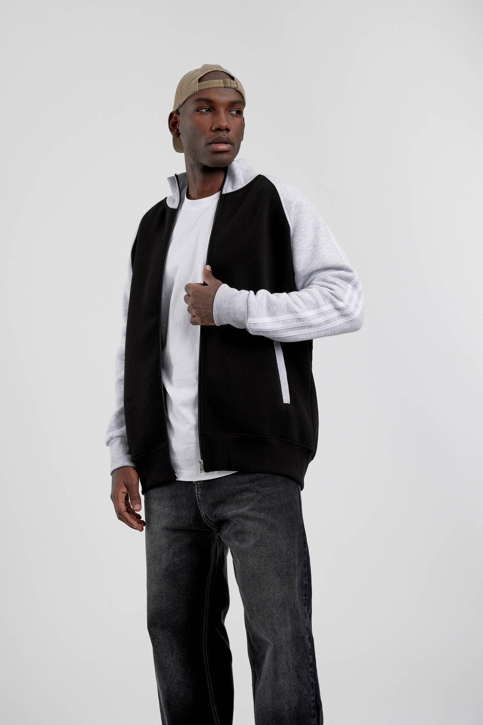 Siyah Kolu 3 Çizgili Fermuarlı Sweatshirt