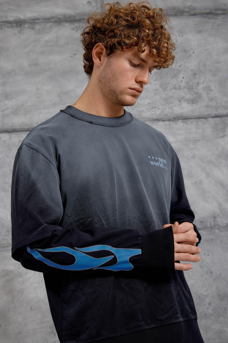 Siyah KOLU ALEV BASKILI OVERSİZE SWEATSHIRT