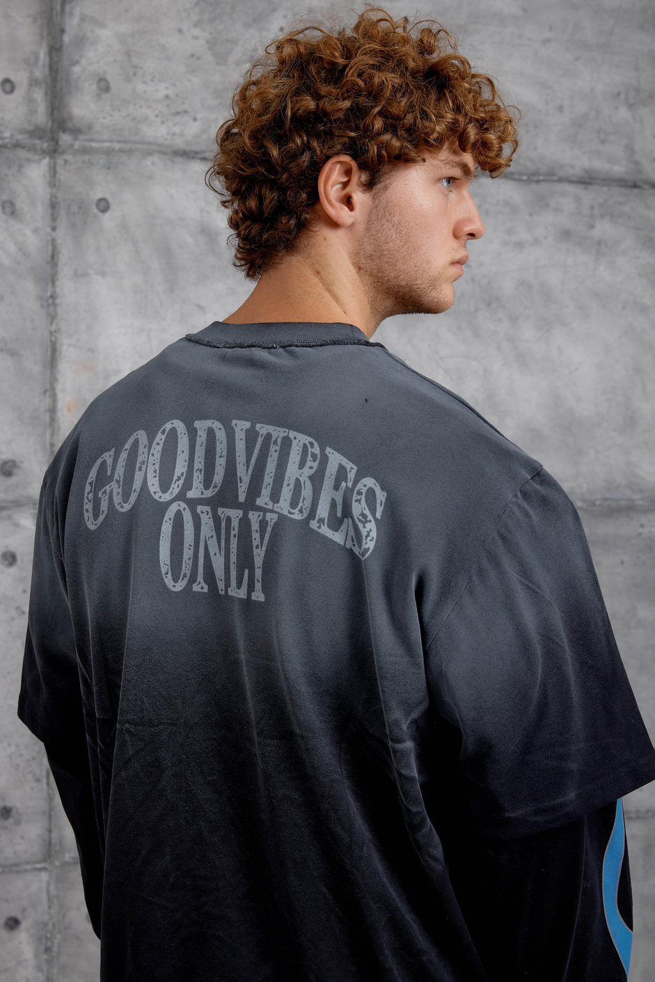 Siyah KOLU ALEV BASKILI OVERSİZE SWEATSHIRT