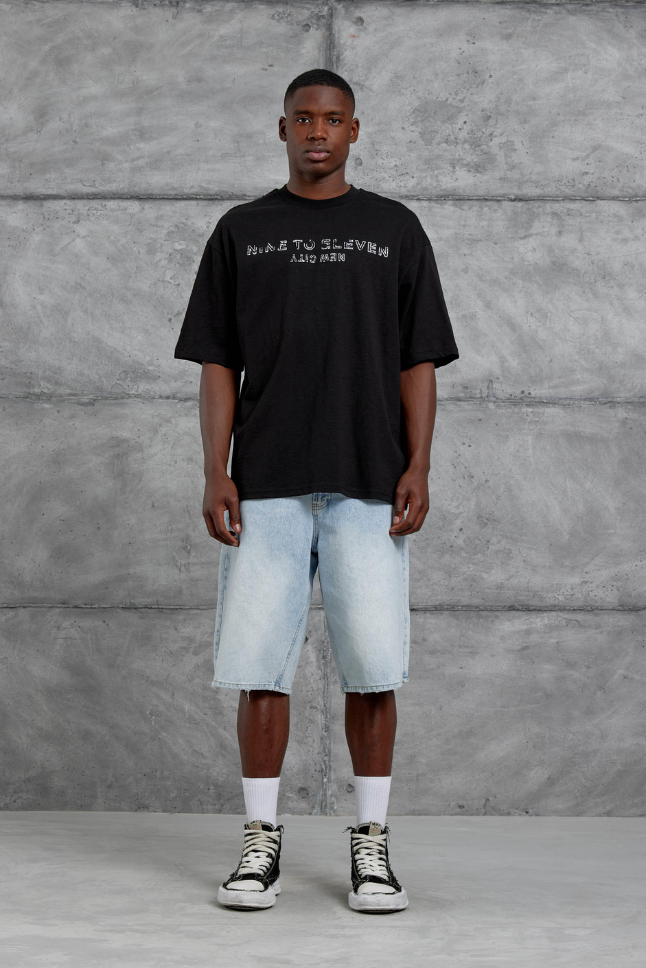 Siyah Nine To Eleven Yazılı Oversize Tshirt