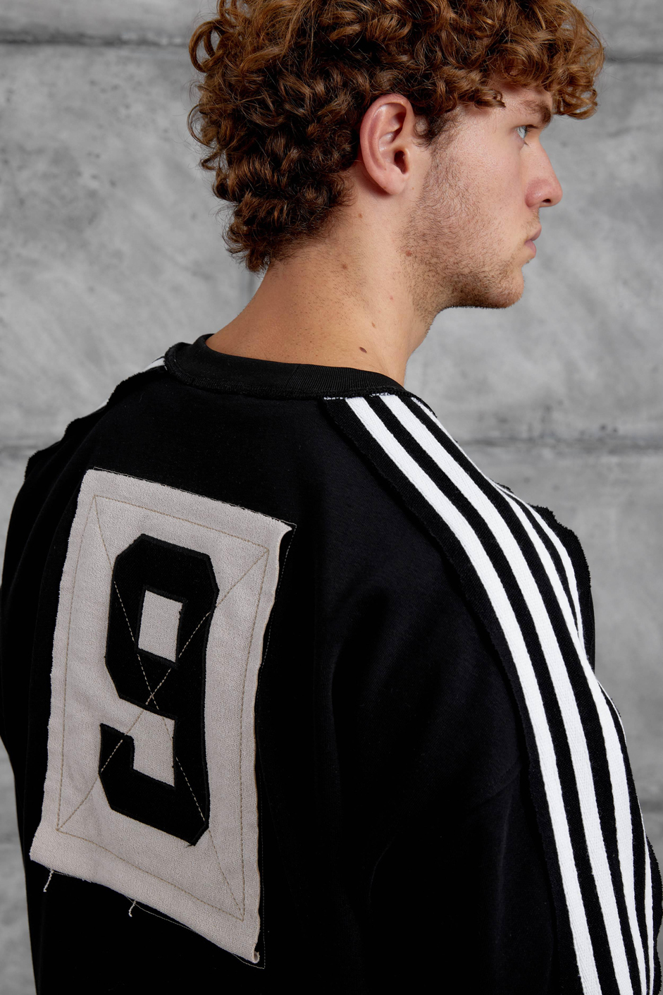 Siyah NMRC ŞERİT DETAYLI 9 NUMARA OVERSİZE SWEATSHİRT