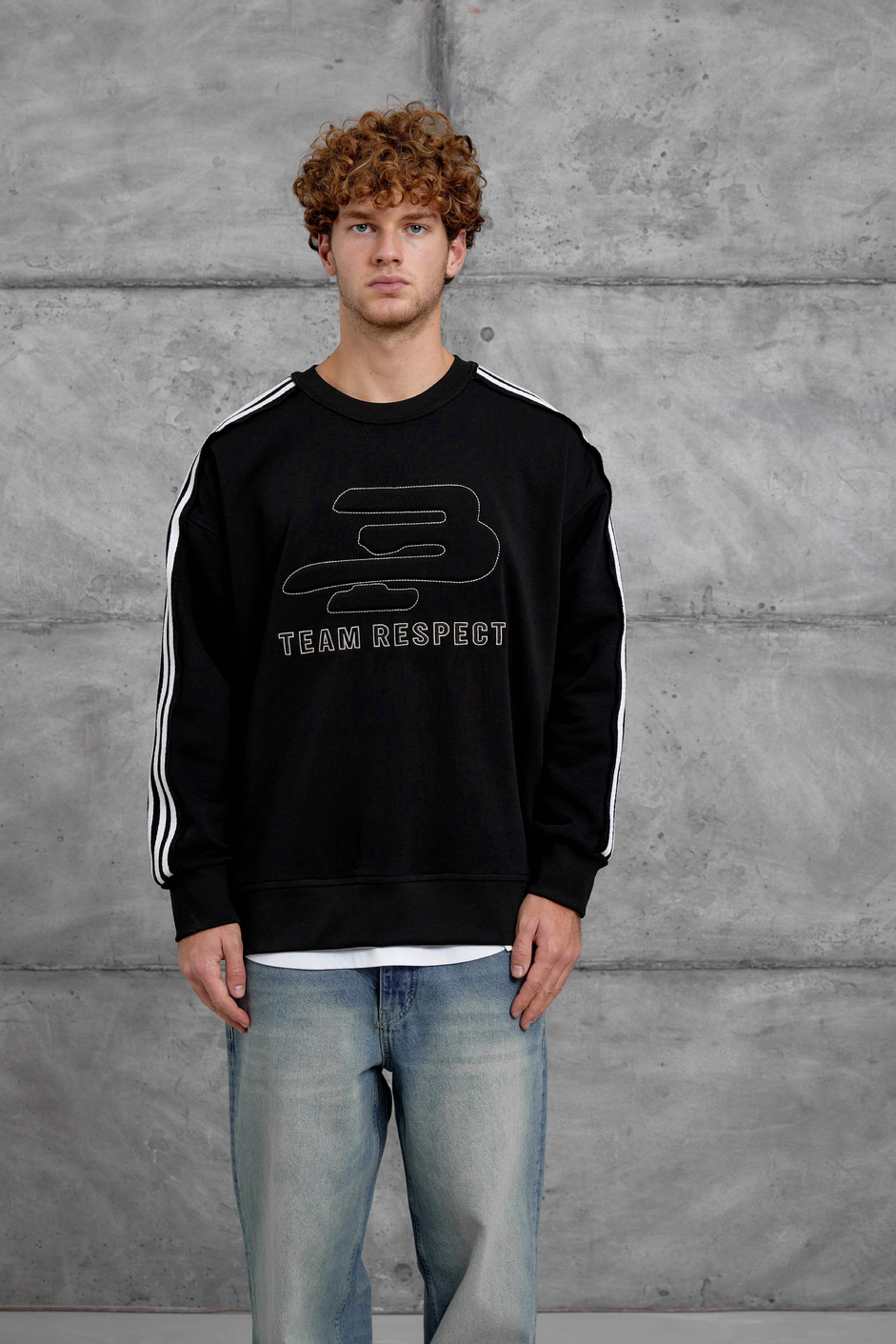 Siyah NMRC ŞERİT DETAYLI 9 NUMARA OVERSİZE SWEATSHİRT