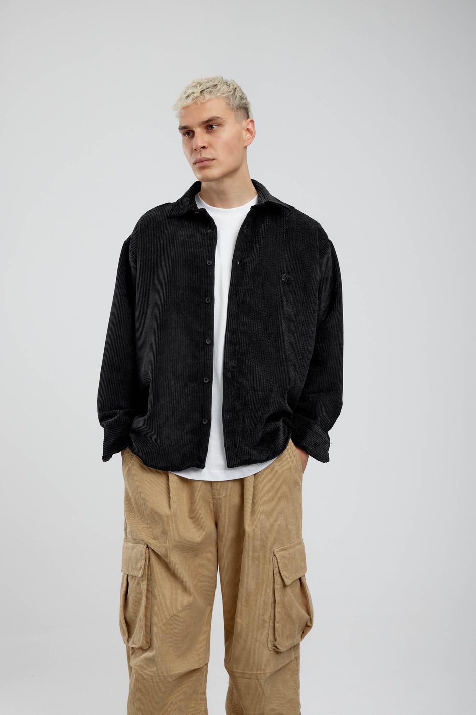 Siyah Oversize Fitilli Kadife Gömlek