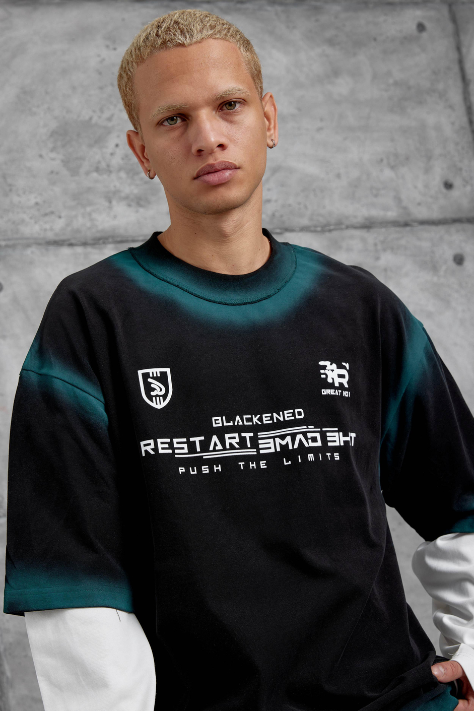 Siyah RESTART BASKILI KOLU PARCALI SWEATSHİRT