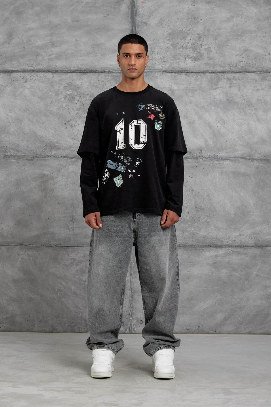 Siyah Sayı Baskılı Oversize Kolu Parçalı Tasarım Sweatshirt