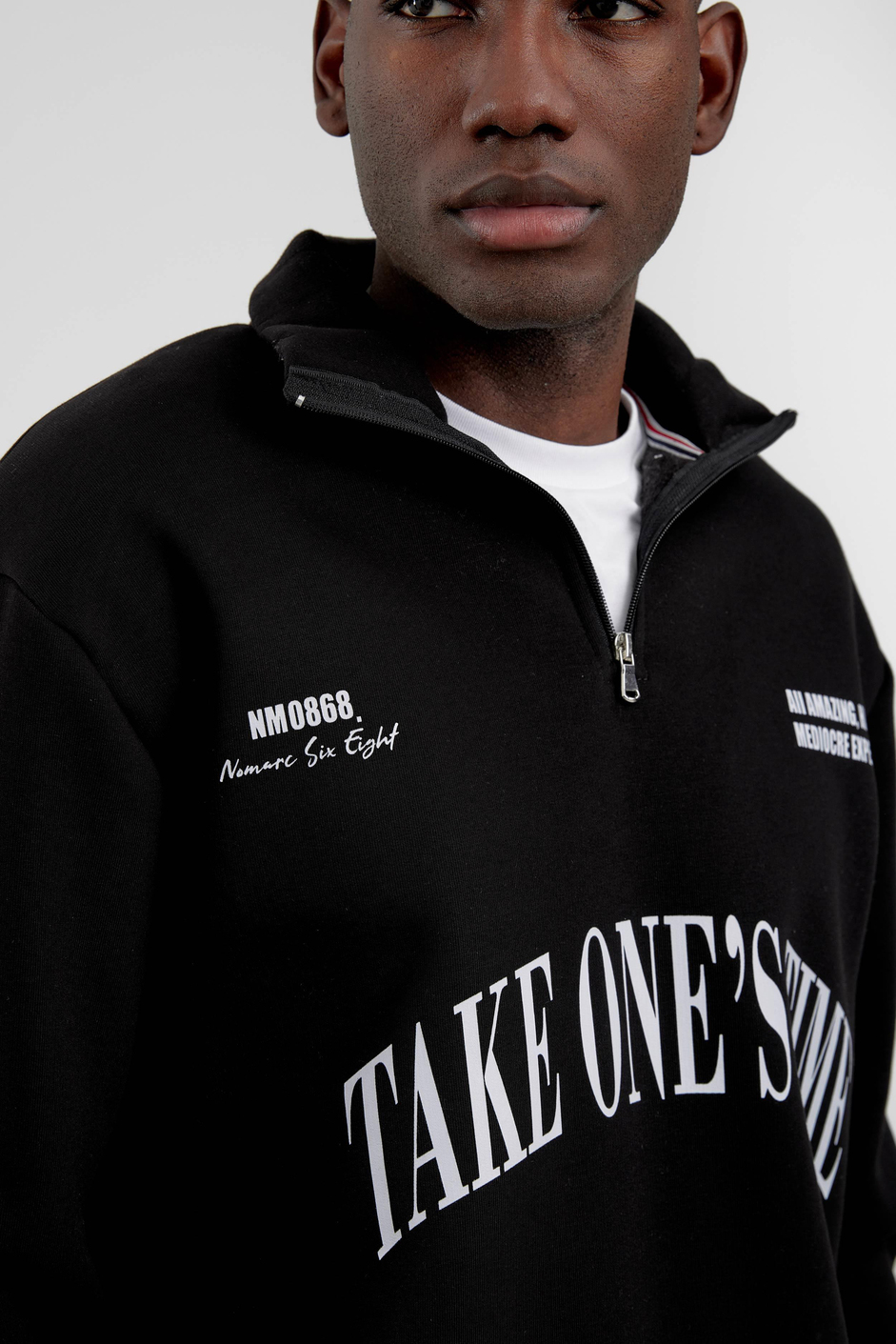 Siyah Take One's Time Yazılı Yarım Fermuarlı Sweatshirt
