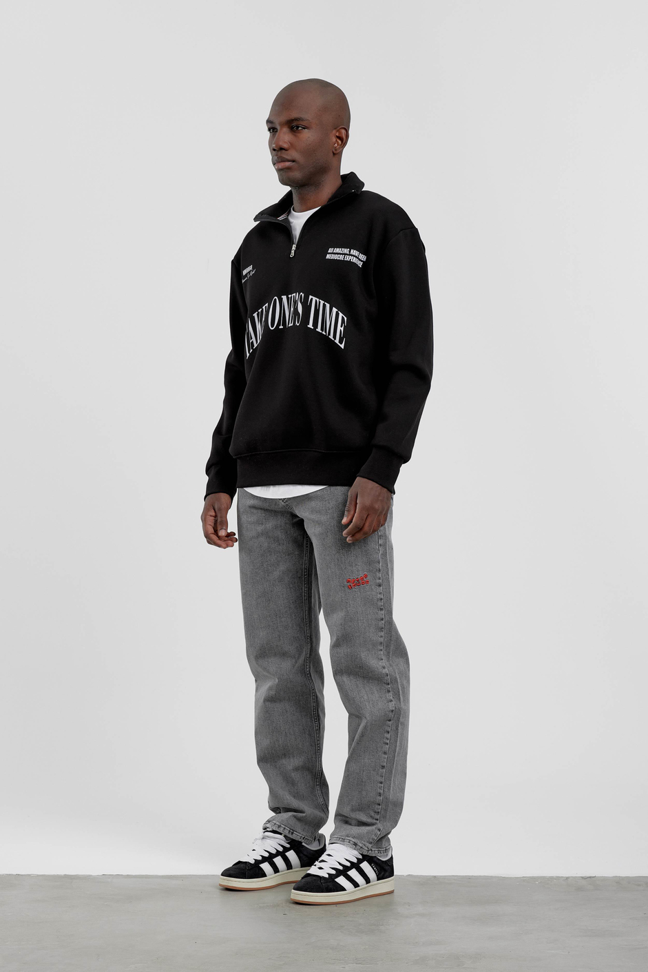 Siyah Take One's Time Yazılı Yarım Fermuarlı Sweatshirt