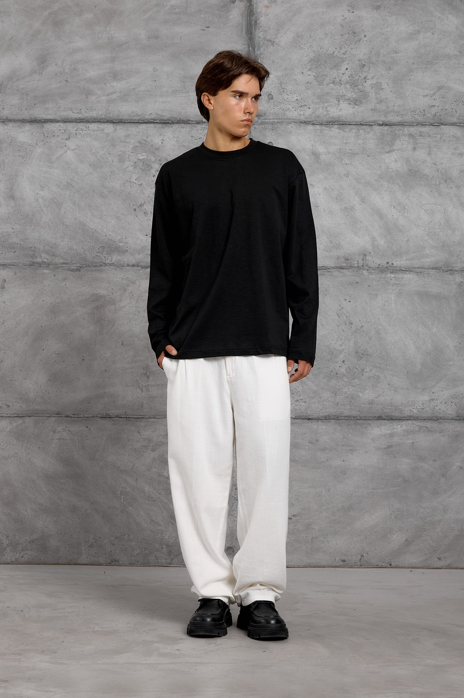 Siyah UZUN KOLLU SWEATSHIRT